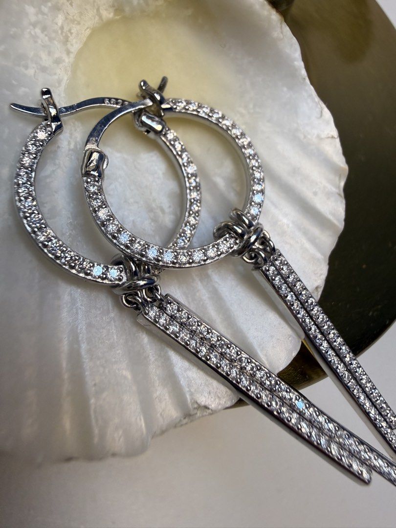 Drop Bar Hoop Earrings (Category: Earrings) located in Baguio. Submitted by mooi.kuryba (Listing ID 1464569014, Image 3). Description: Drop Bar Hoop Earrings ✨ D Color Moissanite ✨ Brand New in S925 - Rhodium Plated ✨ 12.2 MM Diameter ⭕️ One pair only ✨ @5,704 PHP Sparkle for less! ✨ Message us for orders! 📲 #Dcolormoissanite #hoopearrings #mooikuryba.