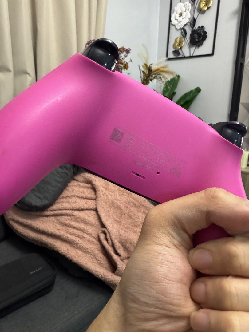 DualSense Pink PS5 Controller (Category: Controllers) located in Pasig City. Submitted by robbiseraphin (Listing ID 1464555430, Image 2). Description: 🎮 Selling: Pink PS5 Dualsense controller 💰 For only 2000 php! —————— .