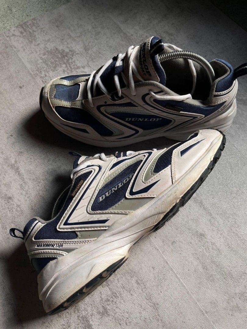 Dunlop Shoes (Category: Sneakers) located in Manila. Submitted by _thrift_time (Listing ID 1464440578, Image 3). Description: Thrifted Authentic Excellent condition.