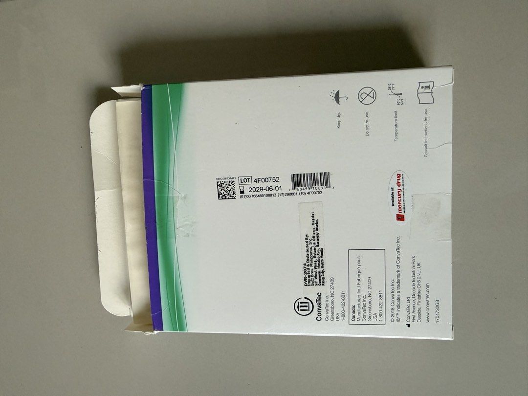 DuoDERM Extra Thin CGF Dressing 4in x 4in (10cm x 10cm) (Category: Medical Supplies & Tools) located in Taguig. Submitted by marikinaa (Listing ID 1464502539, Image 3). Description: - DuoDERM Extra Thin CGF Dressing - Size: 4" x 4" (10cm x 10cm) - Ideal for protection and management of superficial dermal ulcers - Box contains 8 pcs..