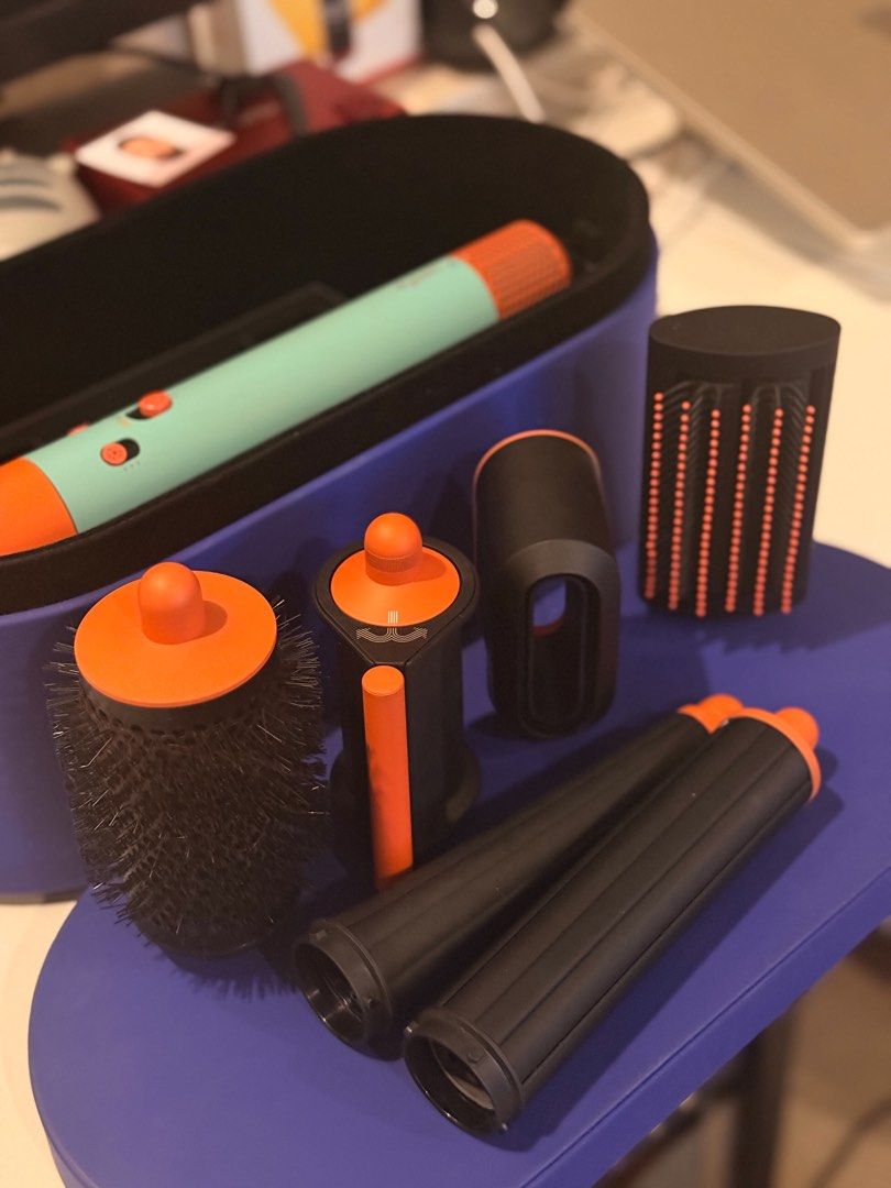 Dyson Airwrap i.d. Multi-Styler (Ceramic Patina / Topaz) (Category: Hair) located in Caloocan City. Submitted by ninoyabut32670 (Listing ID 1464390065, Image 1). Description: Decluttering my Dyson Airwrap i.d. in Ceramic Patina/Topaz Bought a year ago Rfs: Bought a different color 🫣 SRP is 36,900 Selling for 19,500 Location: Alabang, Muntinlupa.