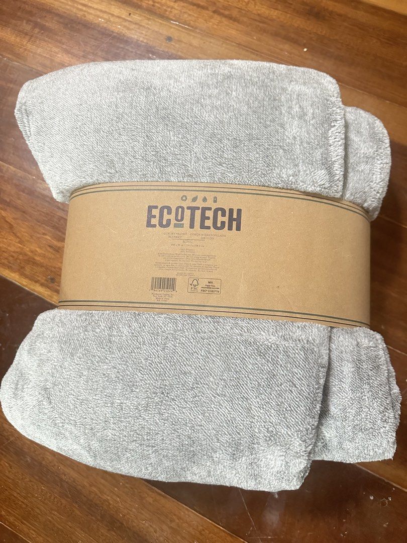 ECOTECH Luxury Velvet Microfiber Blanket - King Size (Category: Bedding & Towels) located in San Juan City. Submitted by rose.lucky (Listing ID 1464367275, Image 1). Description: - Super soft ECOTECH blanket - Made with quick-drying microfiber technology - King size: 108 x 90 inches - Lovely light grey color - Perfect for staying cozy.