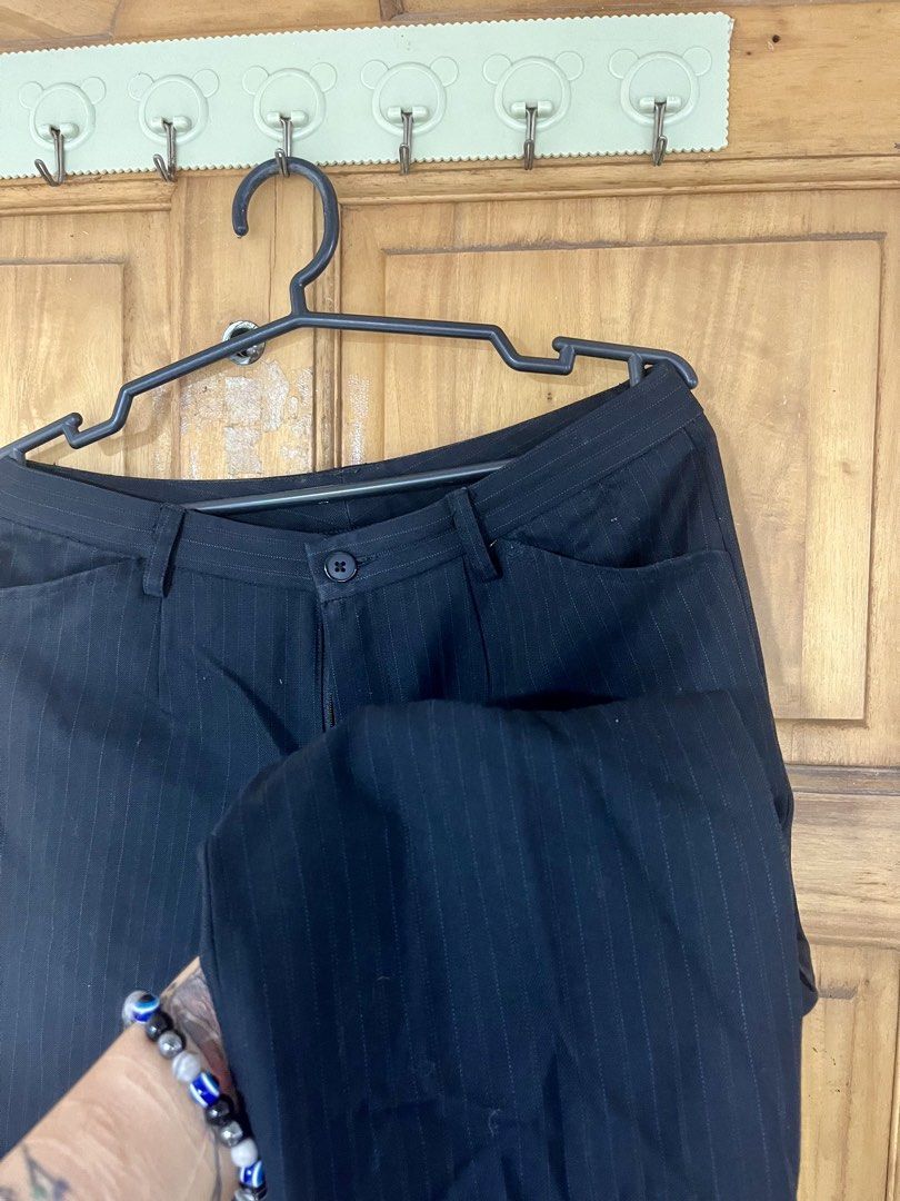 Elephant Pants Size 24-26 (Category: Jeans) located in Manila. Submitted by _ReynGoAway (Listing ID 1464392082, Image 2). Description: - Elephant pants - Size: 24-26 - Condition: Pre-loved, no issues found - Reason for selling: Decluttering - pick-up location: Makati.