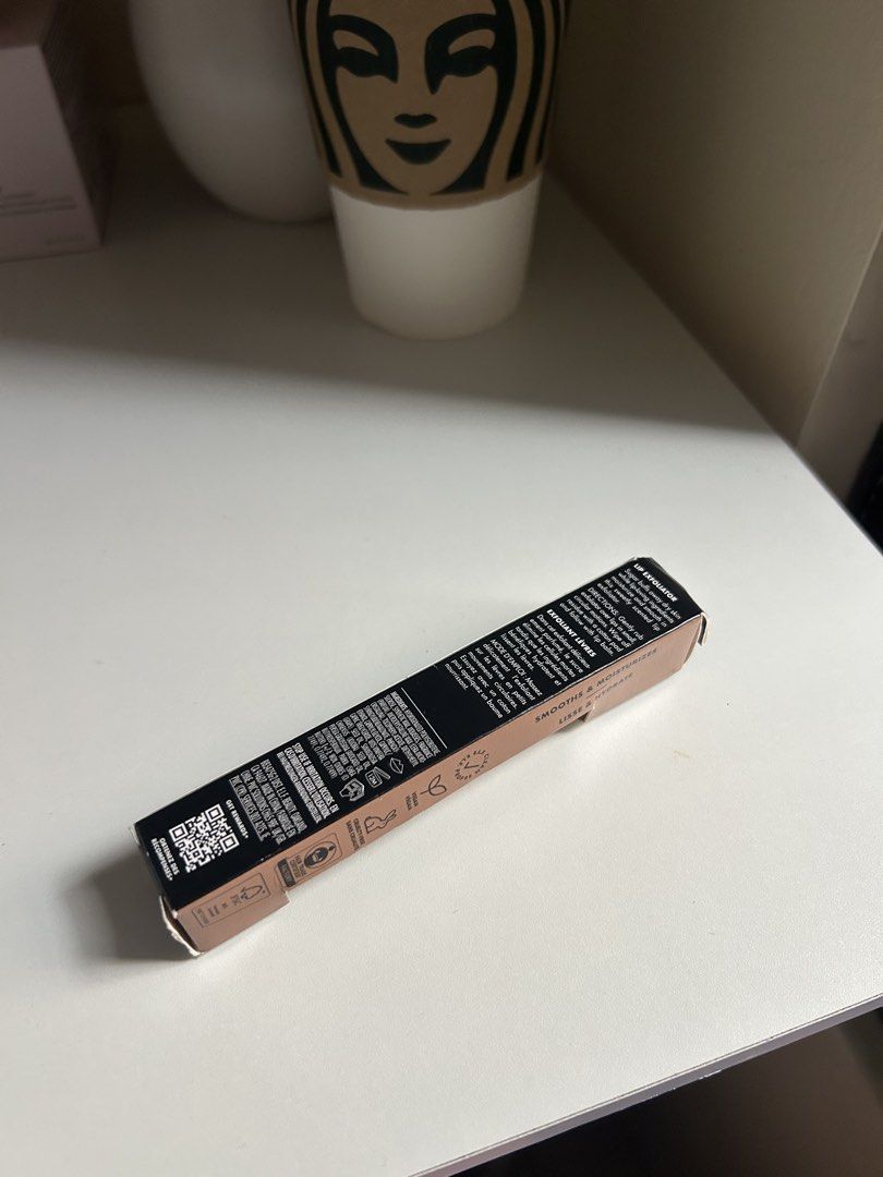 e.l.f. Lip Exfoliator Brown Sugar (Category: Makeup) located in Taguig. Submitted by janelly_ace (Listing ID 1464527355, Image 2). Description: - e.l.f. Lip Exfoliator in Brown Sugar flavor - Smooths and moisturizes lips for a softer feel - Easy-to-use twist-up applicator - Ideal for prepping lips before applying lipstick - Compact size for convenient on-the-go touch-ups.