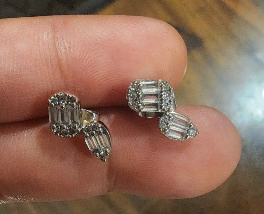 EMERALD CUT ZIRCON stone earrings (Category: Earrings) located in Manila. Submitted by chrinathalie (Listing ID 1464554140, Image 1). Description: zircon rhodium plated in whitegold ITEM IS NOT PAWNABLE.