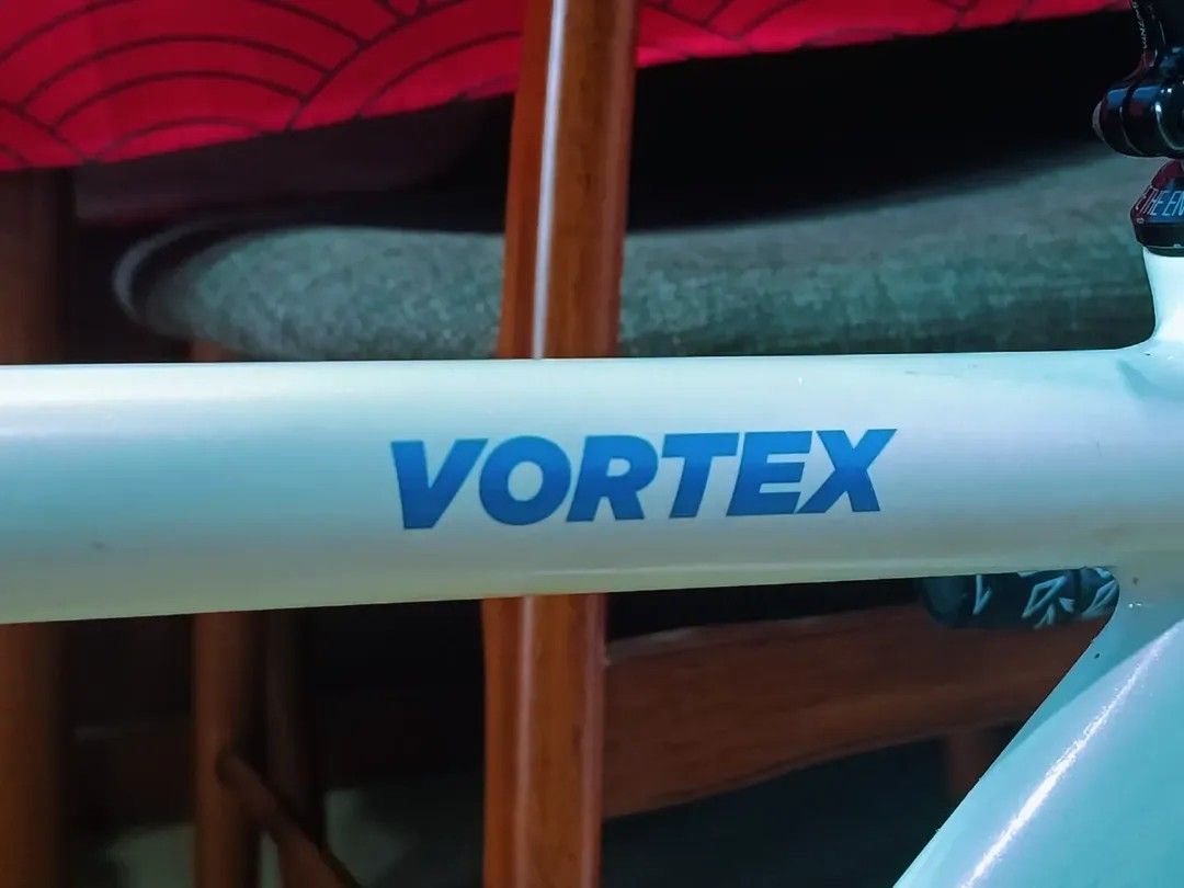 Engine11 Vortex (Category: Bicycles) located in Singapore. Submitted by lee75328736105 (Listing ID 1464475640, Image 4). Description: Condi 8.5-9/10 wtt/wts offer.