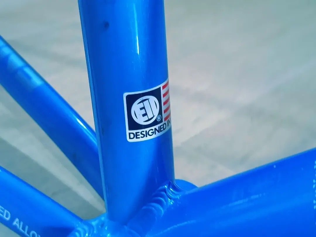 Engine11 Vortex (Category: Bicycles) located in Singapore. Submitted by lee75328736105 (Listing ID 1464475640, Image 3). Description: Condi 8.5-9/10 wtt/wts offer.