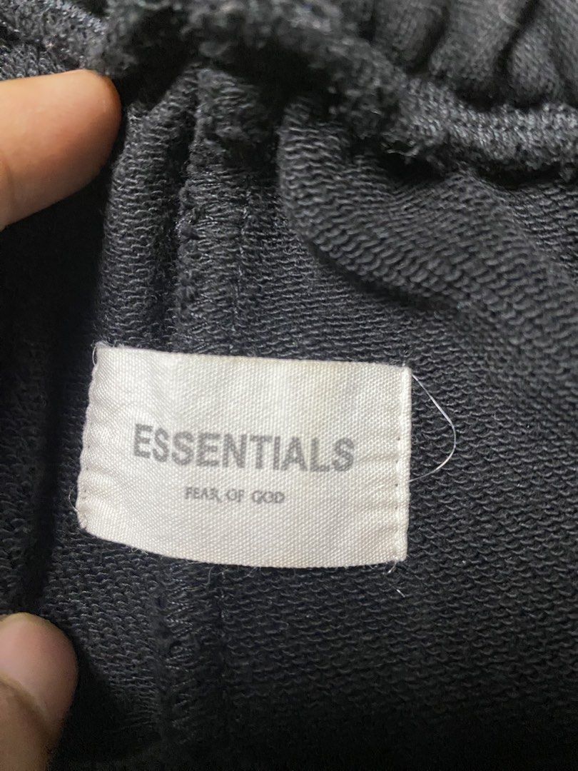 ESSENTIALS (Category: Shorts) located in Andop. Submitted by maikeygong (Listing ID 1464473062, Image 3). Description: SIZE 30-34 x 20.5 NO ISSUE GOOD CONDITION .