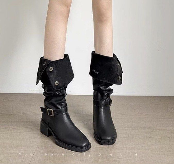 FAUX LEATHER BLACK SLOUCHY KNEE HIGH BOOTS (Category: Boots) located in Candaba. Submitted by prelovedndthrifts (Listing ID 1464360464, Image 3). Description: *used once only for an event *bought for 1,970 *size 40 nakalagay pero its only 25 cm (fits size 7-8) *super ganda!! h&m quality -will give 2 pairs of free socks for sure buyer .