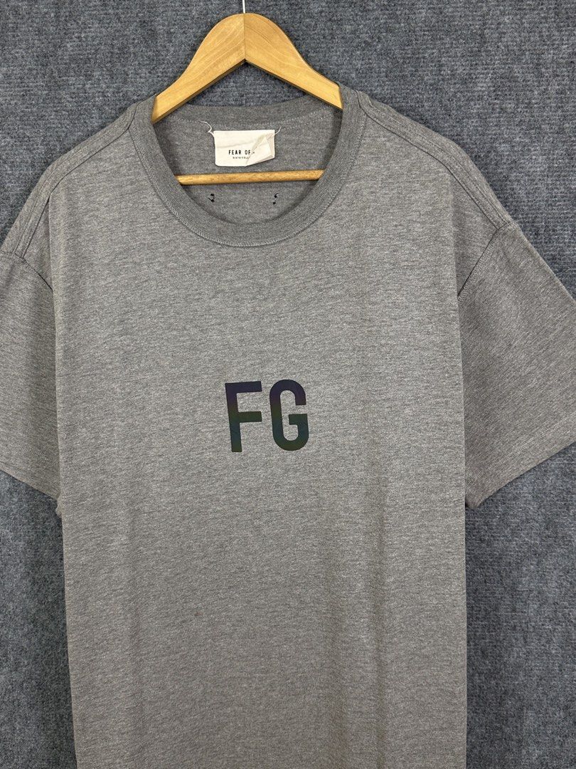 Fear OF God (Category: Tshirts & Polo Shirts ) located in Daet. Submitted by kevsquintela (Listing ID 1464406442, Image 2). Description: Essentials 🤍🖤🤍 - FEAR OF GOD - FG - Size - Xl Dimes - L30xW34 Good As New .