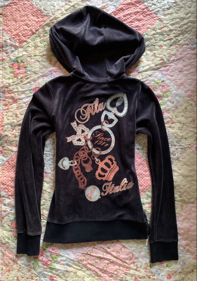 Fila velour hoodie jacket (Category: Coats, Jackets and Outerwear) located in Bulacan. Submitted by hanami_freshfit (Listing ID 1464450978, Image 2). Description: .