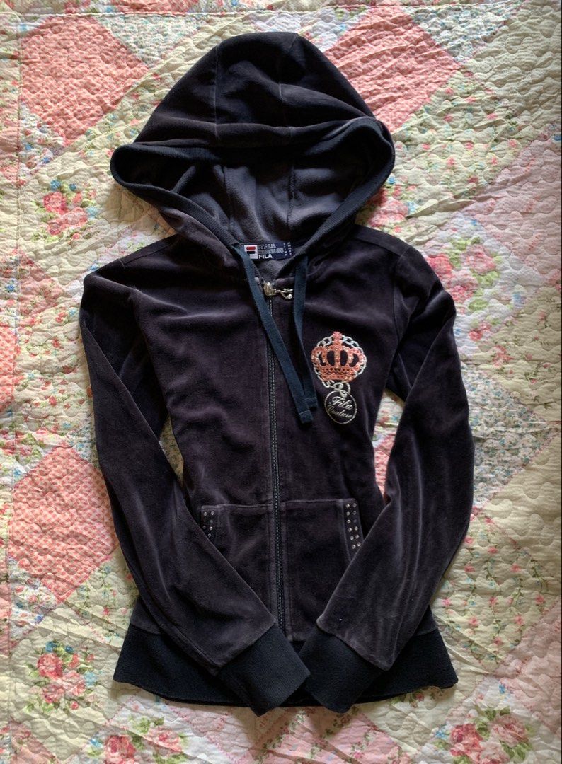 Fila velour hoodie jacket (Category: Coats, Jackets and Outerwear) located in Bulacan. Submitted by hanami_freshfit (Listing ID 1464450978, Image 1). Description: .
