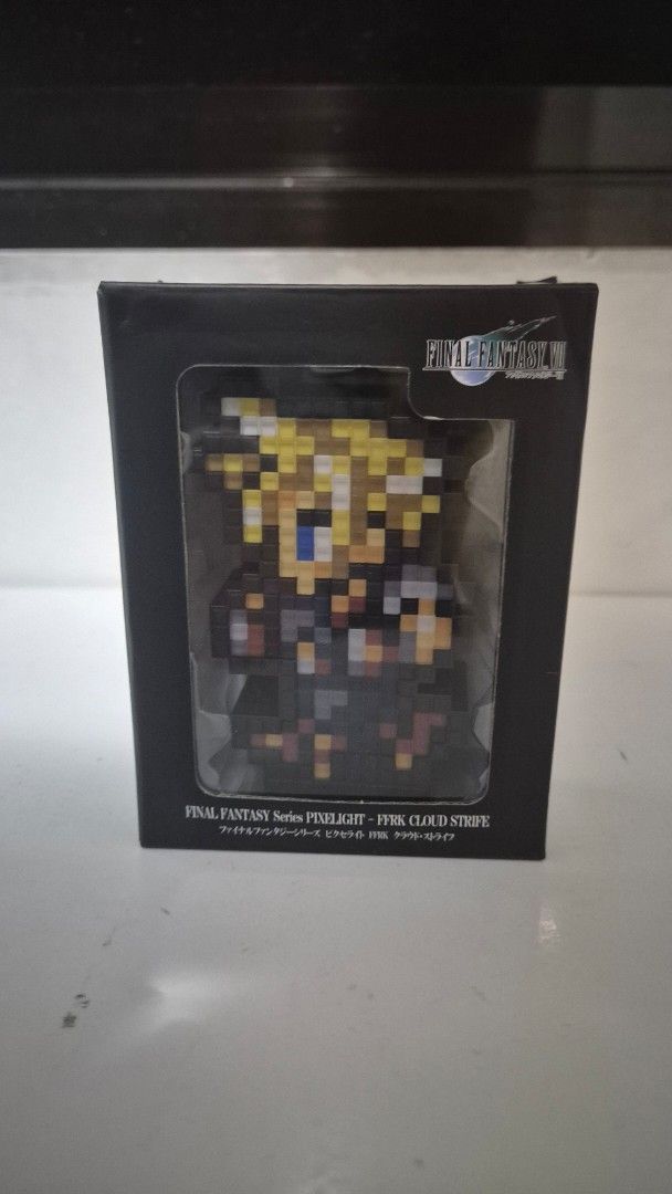 Final Fantasy VII Pixelight FFRK Cloud Strife (Category: Figurines & Statues) located in Muntinlupa City. Submitted by lazoftoys (Listing ID 1464456572, Image 1). Description: - Final Fantasy VII Pixelight Figure - Features Cloud Strife in FFRK design - Comes in original packaging - Ideal for Final Fantasy fans and collectors.