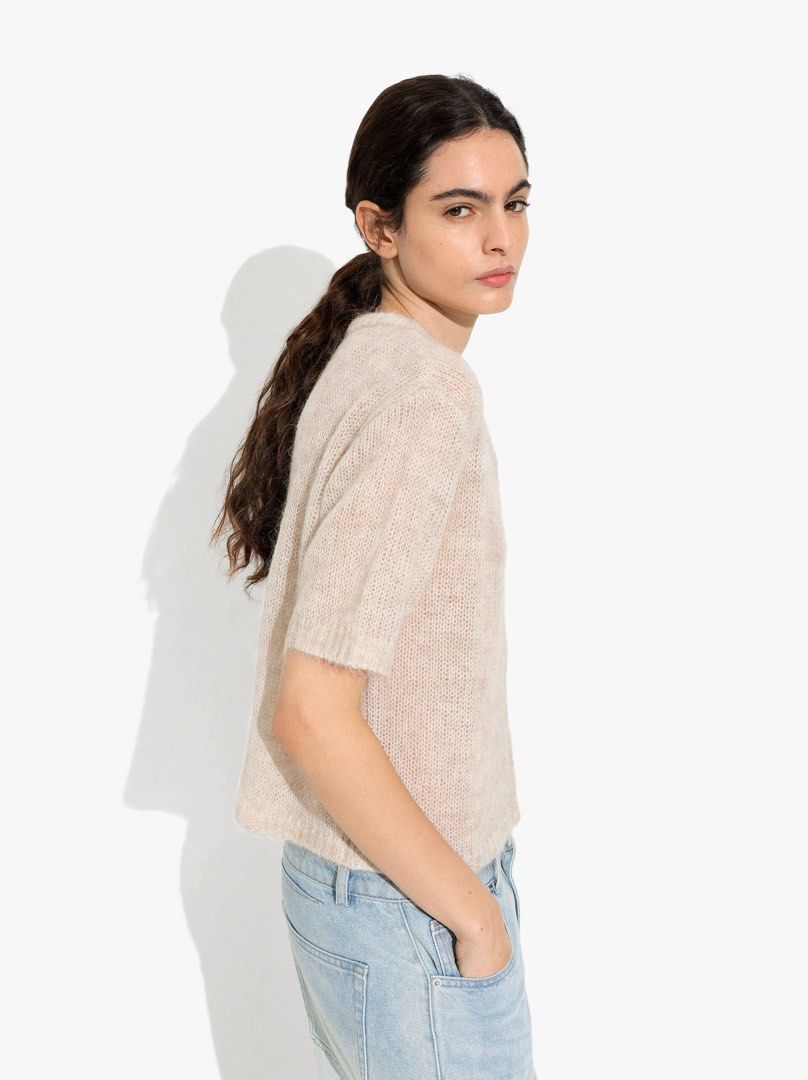 Fine Knit Short Sleeve Top in Gray (Category: Others Tops) located in Naga. Submitted by threadedtreasures (Listing ID 1464371211, Image 1). Description: In excellent condition M-L.