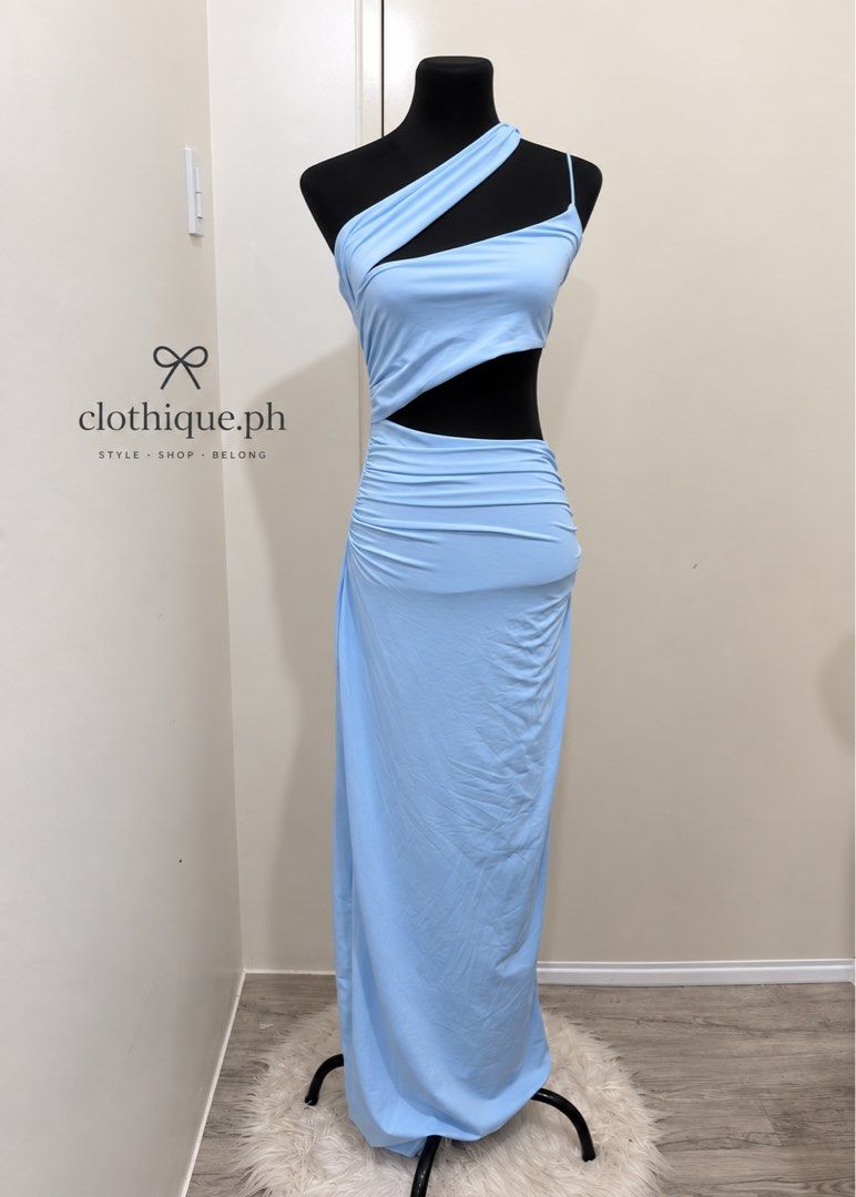 Fitted Long Dress (Category: Dresses) located in Makati City. Submitted by clothique.ph (Listing ID 1464433787, Image 1). Description: ୨୧ ˚₊‧ 𝓕𝓲𝓽𝓽𝓮𝓭 𝓛𝓸𝓷𝓰 𝓓𝓻𝓮𝓼𝓼 ˚₊‧୨୧ 𐙚 𝓢𝓵𝓮𝓮𝓴 • 𝓕𝓮𝓶𝓲𝓷𝓲𝓷𝓮 • 𝓔𝓵𝓮𝓰𝓪𝓷𝓽 ✨ ♡ 𝓑𝓻𝓪𝓷𝓭 𝓝𝓮𝔀 ♡ 𝓦𝓲𝓽𝓱 𝓘𝓷𝓭𝓲𝓿𝓲𝓭𝓾𝓪𝓵 𝓟𝓸𝓾𝓬𝓱 🛍️ ♡ 𝓑𝓮𝓼𝓽 𝓕𝓲𝓽: 𝓢𝓶𝓪𝓵𝓵 🎀 𐙚 𝓐 𝓼𝓵𝓮𝓮𝓴 𝓯𝓲𝓽𝓽𝓮𝓭 𝓵𝓸𝓷𝓰 𝓭𝓻𝓮𝓼𝓼 𝓯𝓸𝓻 𝓪 𝓼𝓸𝓹𝓱𝓲𝓼𝓽𝓲𝓬𝓪𝓽𝓮𝓭 𝓪𝓷𝓭 𝓮𝓯𝓯𝓸𝓻𝓽𝓵𝓮𝓼𝓼 𝓵