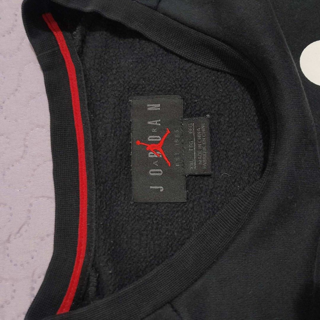 Flight Nike Air (Category: Activewear) located in Calamba. Submitted by thrift0917 (Listing ID 1464410068, Image 2). Description: Bago mag-check out, paalala lang po na ang ating mga paninda ay ukay-ukay/pre-loved clothing. Pinili at nilabhan naman natin ito nang maayos, pero paki-manage pa rin po ang inyong expectations. Normal lang ang minimal signs of use, pero bawi naman sa ganda at bagsak-presyo! Happy shopping!.