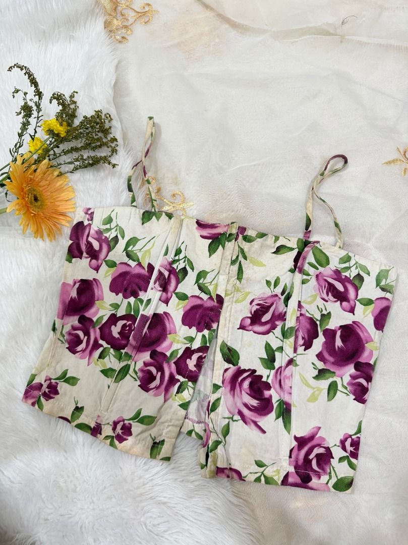 Floral Corset (Category: Others Tops) located in Mandaluyong City. Submitted by prelovedbyrinoa_ (Listing ID 1464362461, Image 1). Description: • Preloved / gently used • XS - Small • Good condition | need wash.