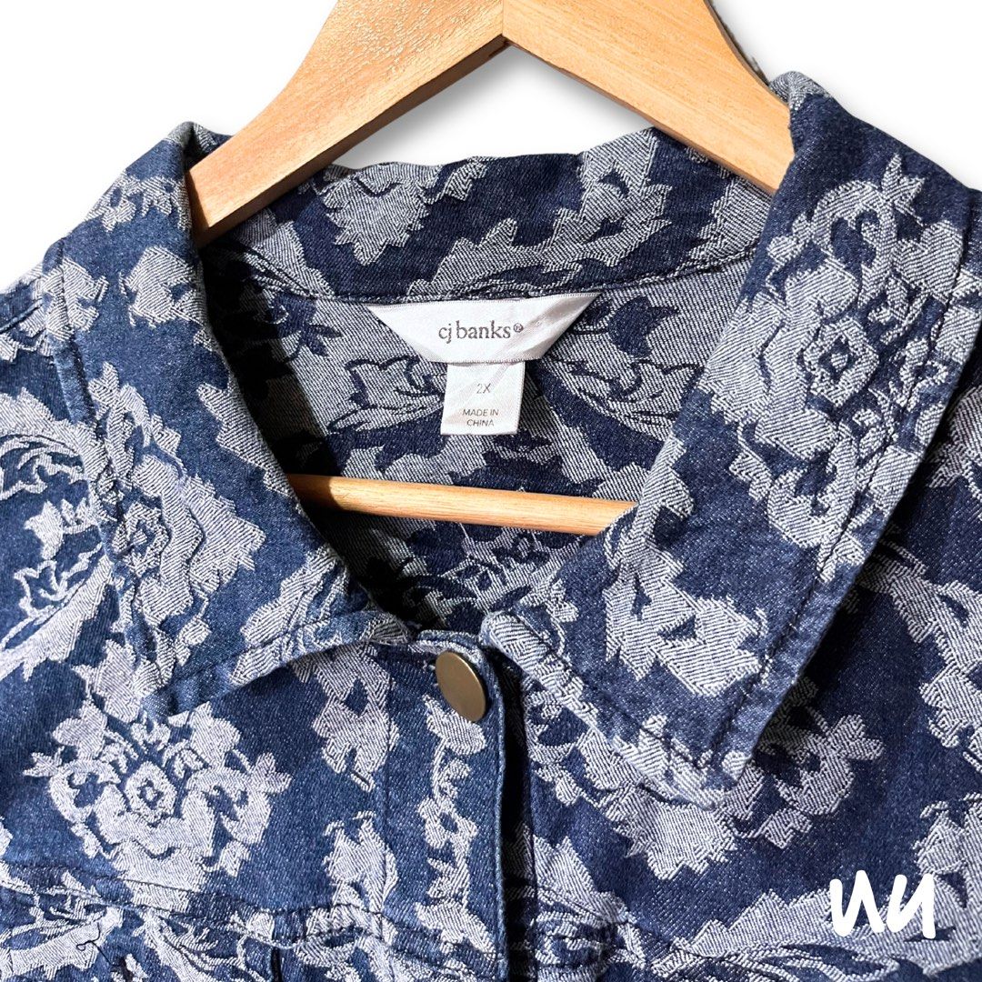 floral denim vest (Category: Vests) located in Lapu Lapu. Submitted by uusab (Listing ID 1464408271, Image 2). Description: x-large (72x62 cm).