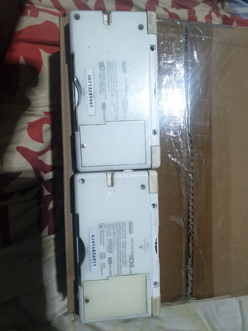 For sale as pack/bundle Nintendo DS lite w/issue or defect (Category: Nintendo) located in Las Pinas. Submitted by luciprens (Listing ID 1464440513, Image 3). Description: For sale as pack/bundle Nintendo DS lite w/issue or defect. unit only mga issues na agad: *LCD kita naman sa pics. *walang stylus pen. *needs deep clean. price:1.1k for pick up only payment:G-Cash location: Aster St. TS Cruz Subdivision Almanza Dos Las Piñas City.