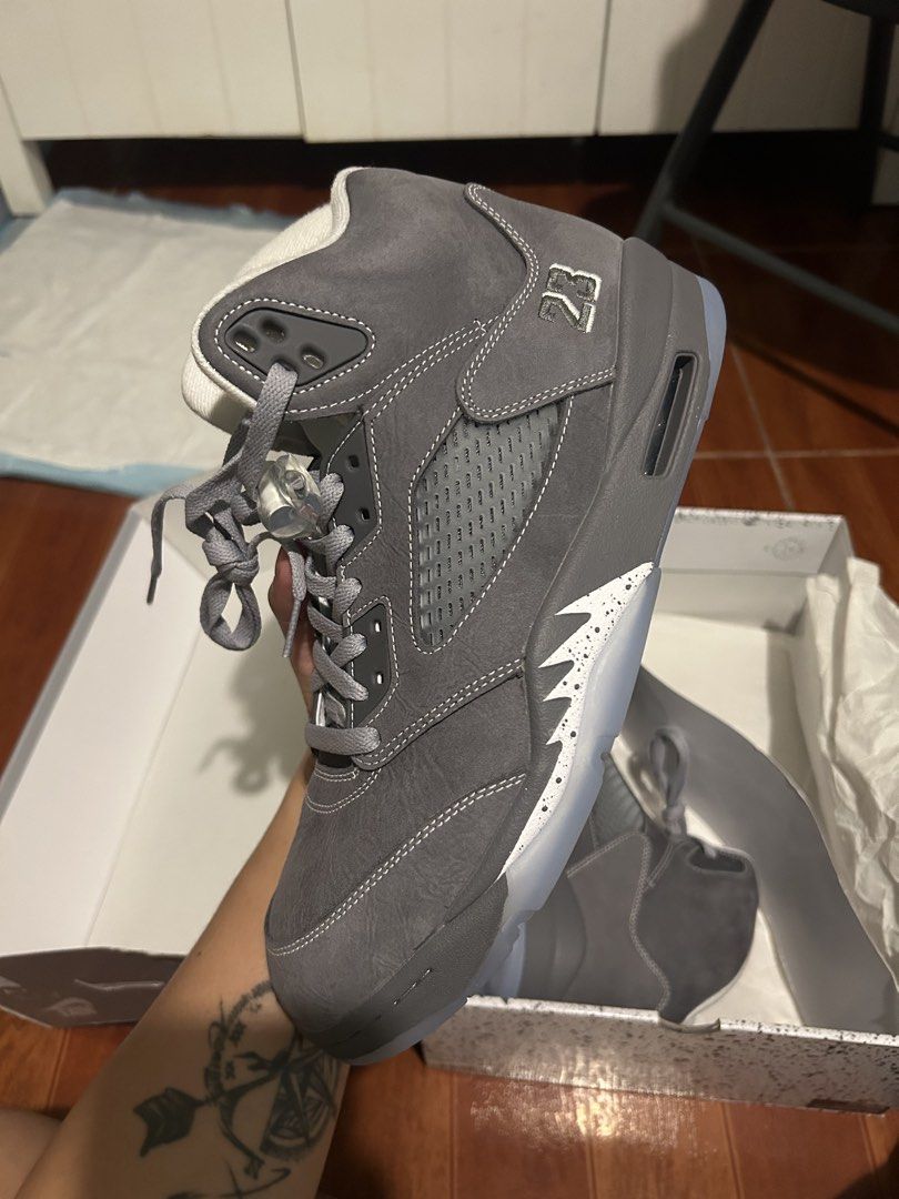 For Sale J5 Wolf Grey(Size 11) (Category: Casual Shoes) located in Bacoor. Submitted by truecrease (Listing ID 1464462649, Image 1). Description: For Sale J5 Wolf Grey Size 11 - Fitted (No Crease/Drags) ₱8,688 This pair is 100% authentic! .
