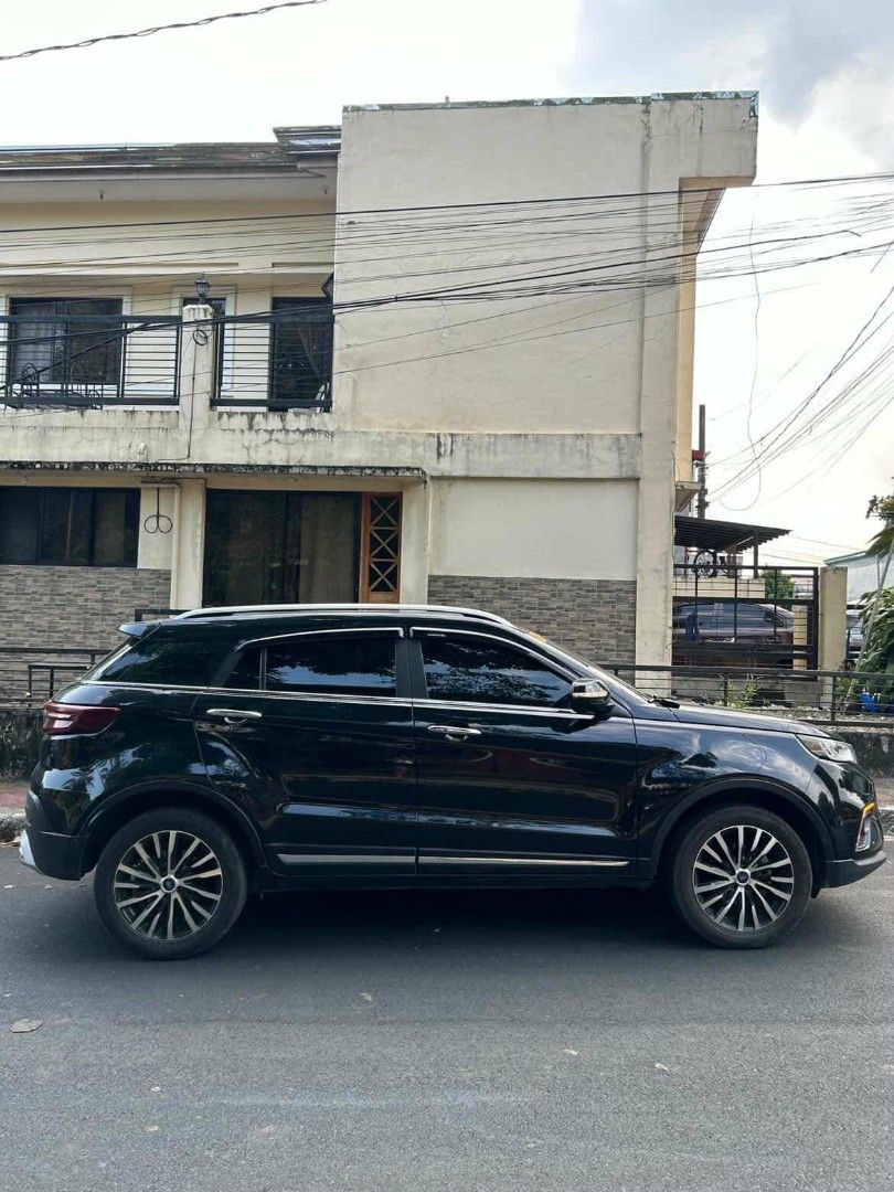 2022 Ford Territory Titanium Auto (Category: Used Cars) located in Manila. Submitted by dagger18 (Listing ID 1464419003, Image 1). Description: Key specs: * Engine: 1.5L EcoBoost turbocharged gasoline * Power: about 143 hp * Torque: about 225 Nm * Drive: Front-wheel drive * Seating: 5 * Fuel: Gasoline Ford territory 1.5 ecoboost 2022 CVT - push start - moon roof - heated seats - 2 smart key fob - 4 ending plate Casa maintained Lady owned. For int