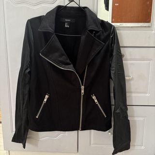 (Category: ) located in . Submitted by mypreloved_haul (Listing ID 1464363124, Image 1). Description: .