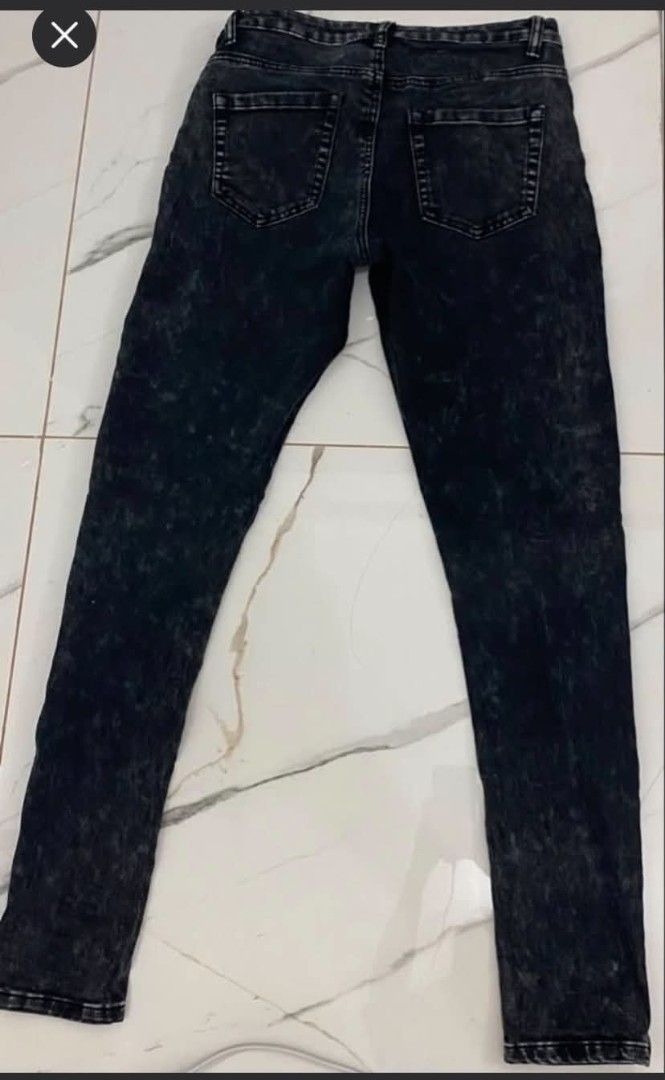 Forever 21 Jeans (Category: Jeans) located in Manila. Submitted by keithkatz (Listing ID 1464421815, Image 2). Description: Size 27 | negotiable🌟🥰.
