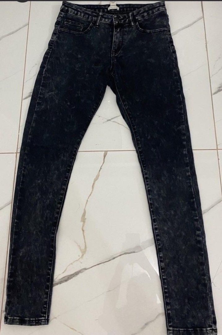 Forever 21 Jeans (Category: Jeans) located in Manila. Submitted by keithkatz (Listing ID 1464421815, Image 1). Description: Size 27 | negotiable🌟🥰.