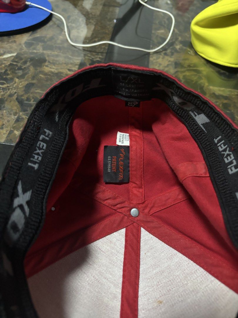 Fox Racing Flexfit Cap Red L/XL (Category: Caps & Hats) located in Manila. Submitted by markjoy712 (Listing ID 1464454793, Image 3). Description: - Red Fox Racing Cap - Flexfit style - Size: L/XL - Material: 98% Cotton, 2% Spandex - Made in Vietnam - Ideal for casual wear or sports activities.