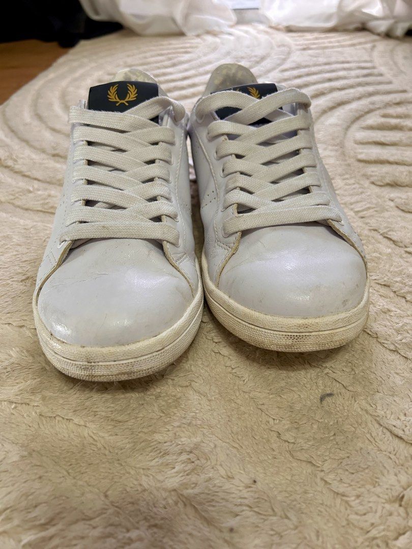 Fred Perry B4321/200 White Leather Sneakers (Category: Sneakers) located in Mandaluyong City. Submitted by kyliekaye (Listing ID 1464566299, Image 2). Description: - Classic white leather Fred Perry sneakers - Size: 6.5 UK / 7.5 US / 40 EU / 38 JPN - Made in Vietnam - Shows some signs of wear on soles and uppers - Plenty of life left for continued wear -selling low na kase nagstart na magchip angtagal nsa box eh.