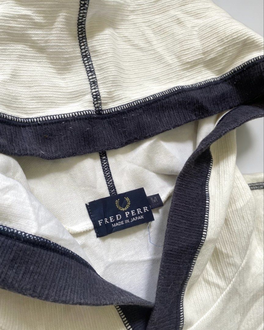 Fred Perry hoodie (Category: Coats, Jackets and Outerwear) located in Bato. Submitted by itsmethriftlist (Listing ID 1464484821, Image 3). Description: Authentic Size medium No issue Need wash .