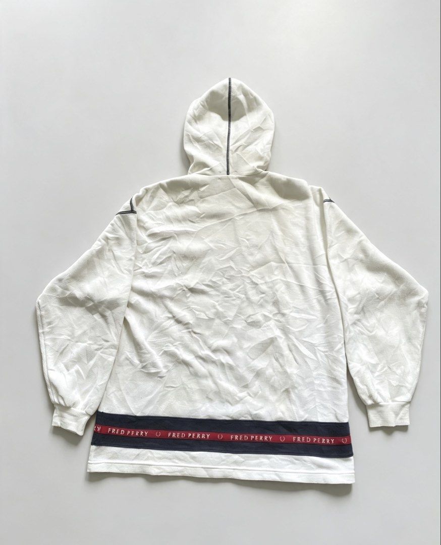 Fred Perry hoodie (Category: Coats, Jackets and Outerwear) located in Bato. Submitted by itsmethriftlist (Listing ID 1464484821, Image 2). Description: Authentic Size medium No issue Need wash .