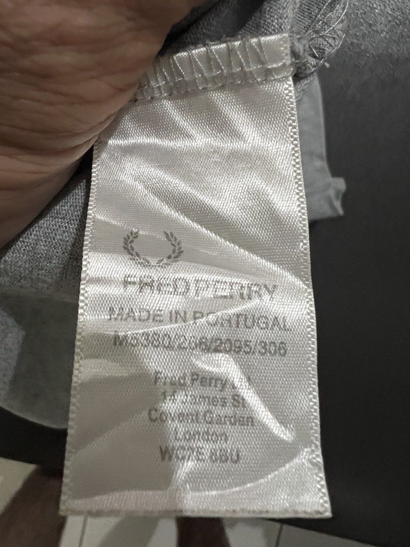 FRED PERRY size small nice soft gray cotton tee (Category: Tshirts & Polo Shirts ) located in Santa Maria. Submitted by jeshtine (Listing ID 1464381292, Image 3). Description: .