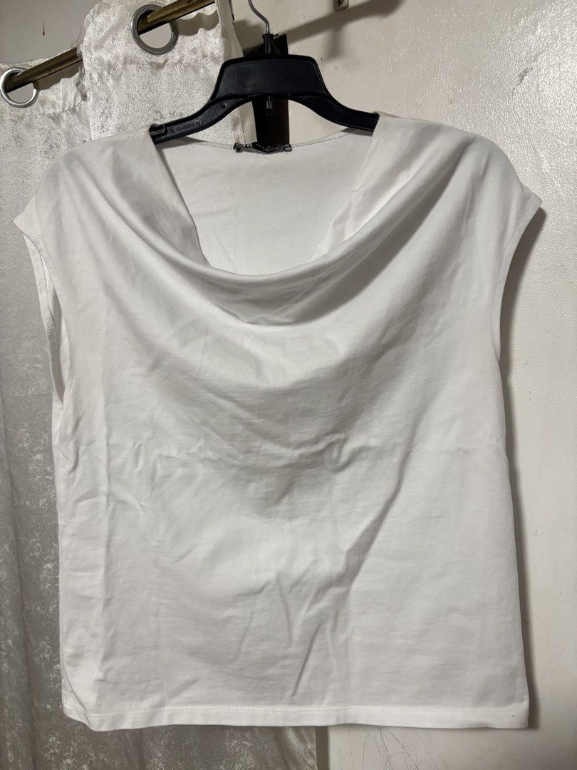 FREE SF ZARA cowl neck top (Category: Sleeveless) located in Pozorrubio. Submitted by ryeisdecluttering (Listing ID 1464453344, Image 1). Description: Nice and thick fabric ! Size M Gcash/Maya/BPI J&T Express.