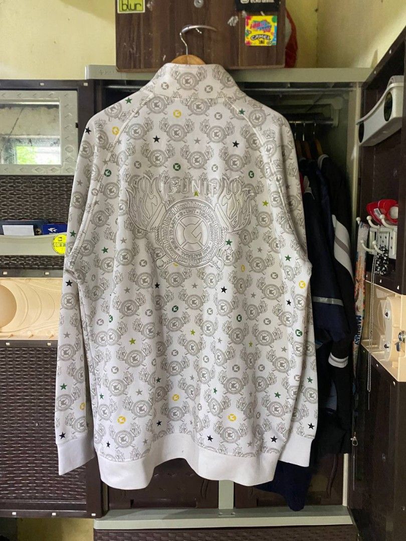 G UNIT BY 50 CENT (Category: Coats, Jackets and Outerwear) located in Marilao. Submitted by mosdefwji (Listing ID 1464391968, Image 3). Description: • Actual Measurements: Width: 28inches ( pit to pit ) Length: 33inches Honest Issue: needs wash Location: Marilao Bulacan MOD: J&T Express Or Lalamove ( I can ship nationwide wide ) MOP: Gcash Only Strictly NO COD.