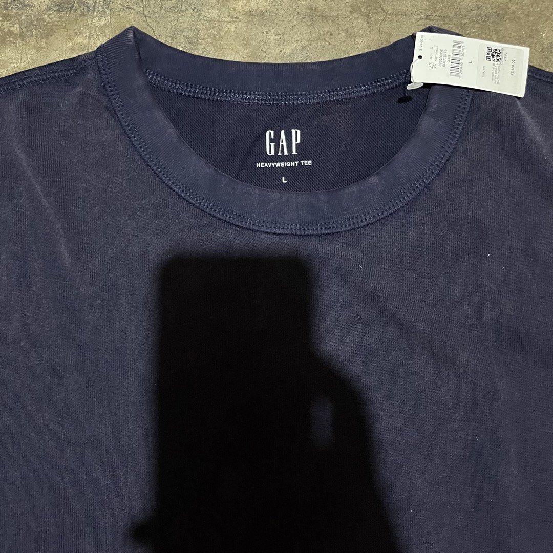 GAP Heavyweight Cropped Tee - Navy Blue - Size L (Category: Tshirts & Polo Shirts ) located in Manila. Submitted by jehenntenn (Listing ID 1464511591, Image 2). Description: - Brand: GAP - Color: Navy Blue - Style: Heavyweight Tee - Size: L - Neckline: Crew Neck - Sleeves: Short Sleeves - Features: Simple, classic design, good quality fabric - Ideal for: Everyday wear.