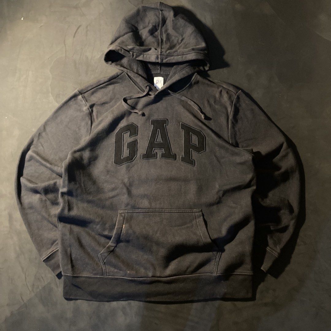 GAP HOODIE (Category: Coats, Jackets and Outerwear) located in San Pablo. Submitted by 3tresfinds (Listing ID 1464454804, Image 1). Description: .