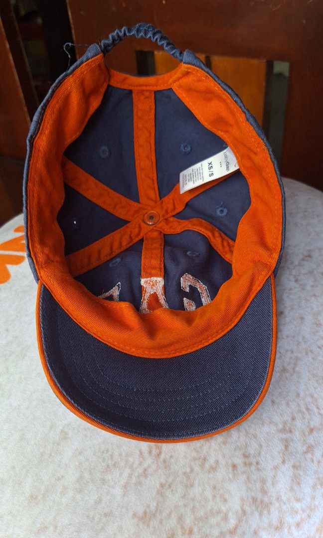 Gap toddler cap (Category: Babies & Kids Fashion) located in Santa Cruz. Submitted by sohba (Listing ID 1464387367, Image 3). Description: xs can fit 9m to 1.5y color navy/orange.