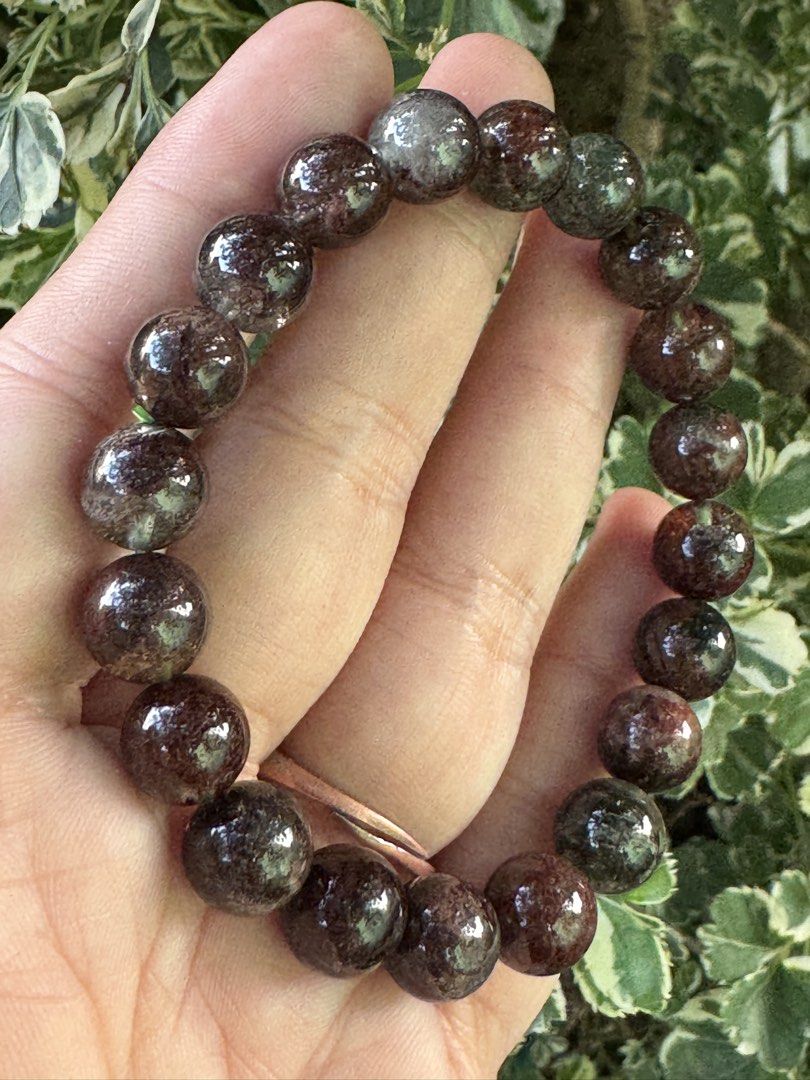 GARDEN PHANTOM BRACELET 🍉 B1_JC033 (Category: Bracelets) located in Bulacan. Submitted by selling_low_by_bella_ben (Listing ID 1464373135, Image 2). Description: GARDEN PHANTOM 🍉 B1_JC033 🏷️ 320 9+ mm beads 16 cm wrists.