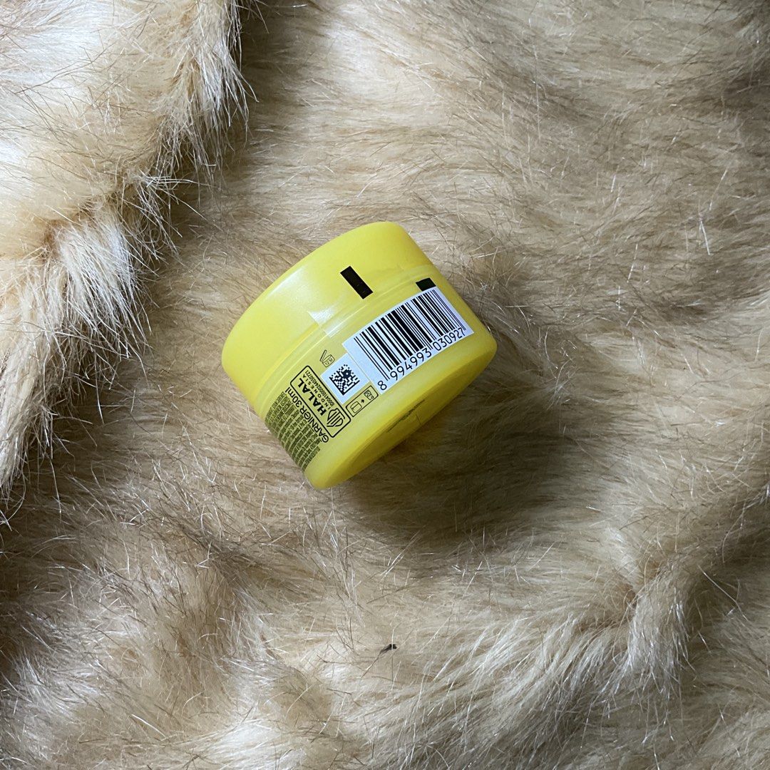 Garnier Vitamin C Dry Touch Cream Moisturizer (30ML) (Category: Face Care) located in Manila. Submitted by randomlyyoursph (Listing ID 1464438903, Image 2). Description: Reason for sale: Decluttering (in other word, madami na po me gamit, ayaw ko ma expired sila dahil tinatambak ko lang sila, gets?) THIS IS ORIGINAL, ORIGINAL TALAGA AS IN! SF NOT INCLUDED EXP: 2029 Info: VITAMIN C DRY TOUCH MOISTURIZER * 4.5% Vitamin C + Hyaluron + Niacinamide + 