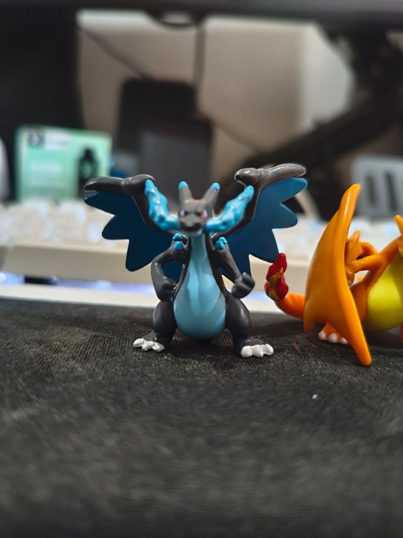 Gashapon Charizards X & Y (Category: Character Goods) located in Paranaque City. Submitted by krlmrtnz (Listing ID 1462274768, Image 2). Description: Take All for P1,000 📍Parañaque, Makati 💵 Maribank, BPI, GCash 🚛 JNT, Lalamove.