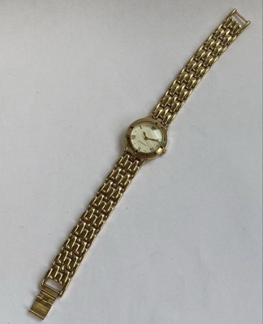 Givenchy Gold Tone (Category: Women's Watches) located in Manila. Submitted by swift_tiny_treasure (Listing ID 1464461569, Image 1). Description: .
