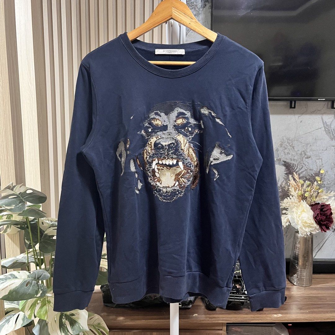 Givenchy Rottweiler Longsleeve Sweatshirt (Category: Luxury Apparel) located in Bacolod City. Submitted by rndm.wears (Listing ID 1464520122, Image 1). Description: Givenchy Rottweiler Longsleeve Sweater Embroidered Design M on tag Length: 27 Width: 21.5.