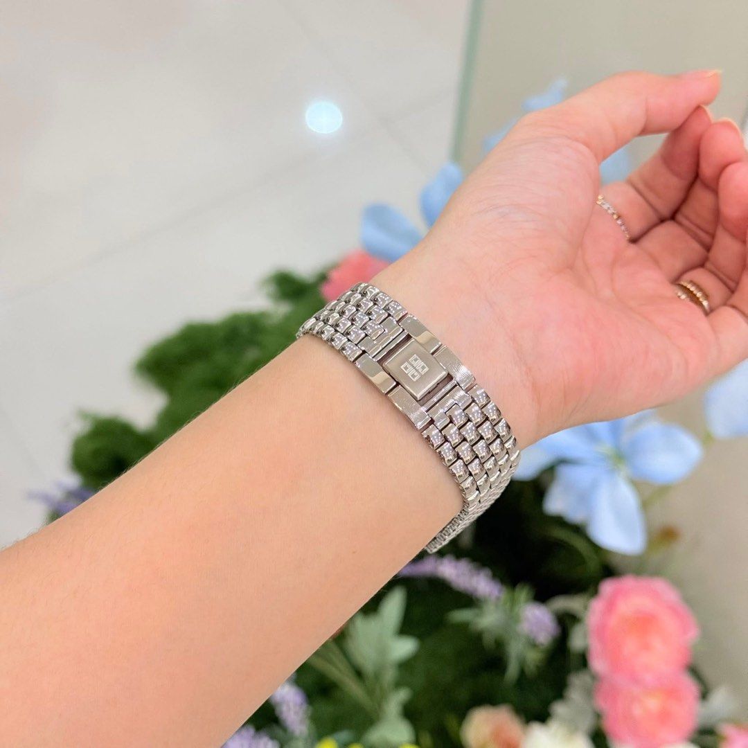 Givenchy Watch with Box and Card (Category: Women's Watches) located in San Leonardo. Submitted by iluvkopiii (Listing ID 1464375498, Image 3). Description: Vintage Givenchy Quartz Watch ✨ Authentic. Bought in Japan Like-new condition ❤️ Complete with box & card.