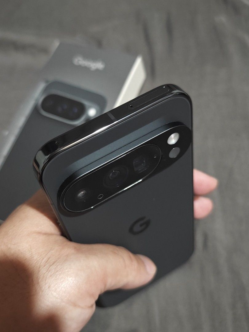 Google Pixel 10 Pro (Category: Google Pixel) located in Paranaque City. Submitted by owenisbad (Listing ID 1464551063, Image 2). Description: Last price posted na po para wala nang mahabang kwentuhan. Auto ignore na po sa last price inquiries. Google Pixel 10 Pro Canada / Australian Variant 16gb RAM 128gb Internal Storage 100% Battery Health, 17 Cycle Count Brand new condition. With box and unused cable. With cases and extra screen protector (Rin