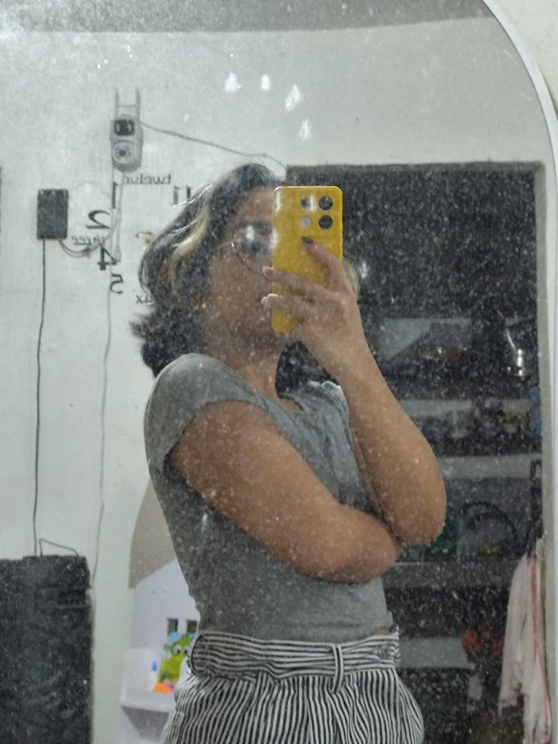 Grey Ribbed Cropped T-Shirt (Category: Shirts) located in Cavite. Submitted by zenshub (Listing ID 1464487890, Image 3). Description: my height: 4'11 Bought in Dubai..