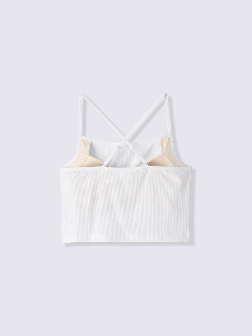 GU Bra-Feel Cropped Camisole (Category: Sleeveless) located in Naga. Submitted by threadedtreasures (Listing ID 1464372994, Image 3). Description: In excellent condition M-L.