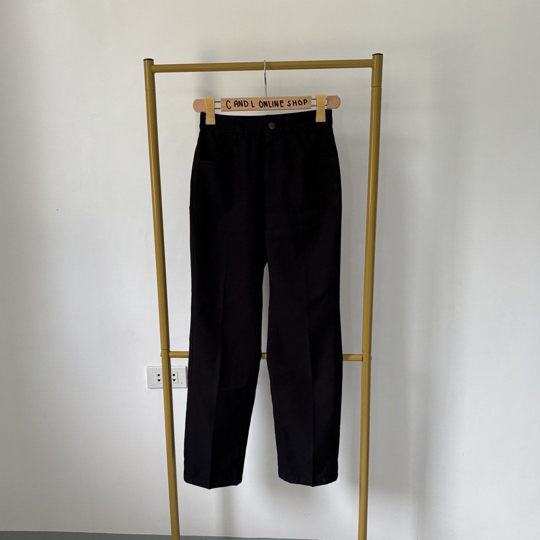 GU by UNIQL0 center press straight pants (Category: Other Bottoms) located in Guiguinto. Submitted by candlonlineshop (Listing ID 1464483633, Image 2). Description: ✨FIRST TO PAY BASIS✨ GU by UNIQL0 center press straight pants Size on tag: small Condition: 9.5/10 Waist: 24.3” Length: 38.5” Flaw/s: none ₱350 + sf 📍Bulacan 🚚Sh0pee check out (SPX) | J&T express •Items may have minor unnoticed flaws — please manage your expectations as you are deal