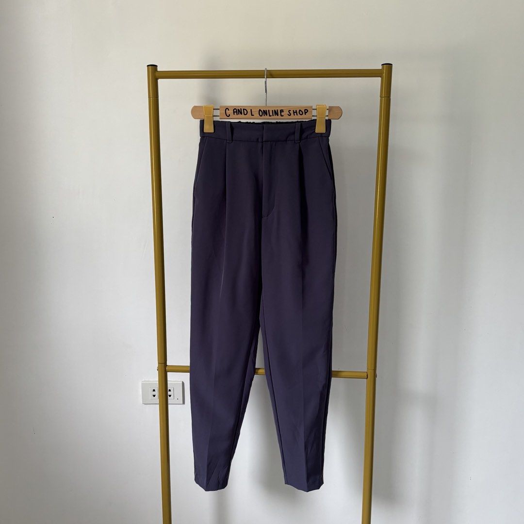 GU by UNIQL0 stretch tapered pants (Category: Other Bottoms) located in Guiguinto. Submitted by candlonlineshop (Listing ID 1464481339, Image 2). Description: ✨FIRST TO PAY BASIS✨ GU by UNIQL0 stretch tapered pants Size on tag: small Condition: 9.5/10 Waist: 24”-27” Length: 37” Flaw/s: none ₱300 + sf 📍Bulacan 🚚Sh0pee check out (SPX) | J&T express •Items may have minor unnoticed flaws — please manage your expectations as you are dealing with thr
