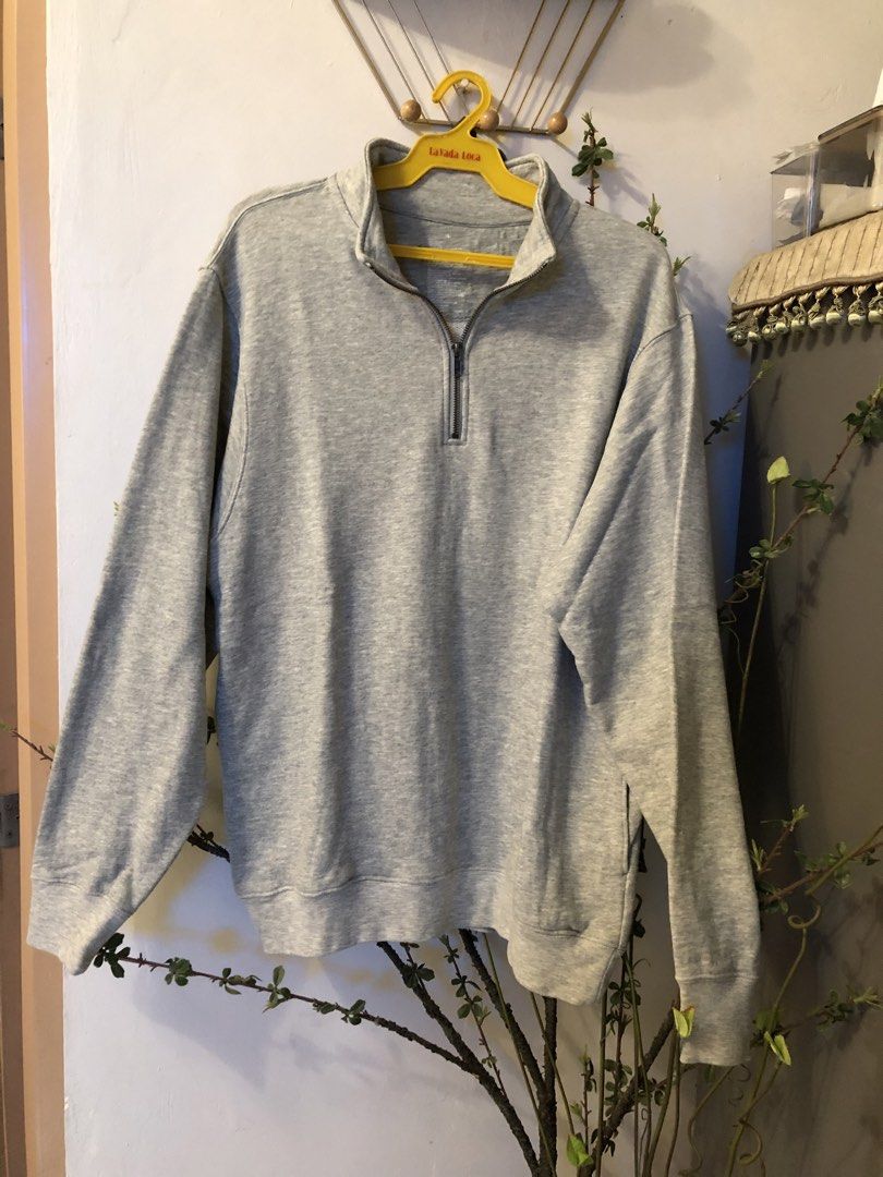GU quarter zip Jacket for men Large (Category: Coats, Jackets and Outerwear) located in Lucena. Submitted by kweenritz (Listing ID 1464385100, Image 2). Description: Hello! Selling my authentic GU quarter zip. Large on tag. Kangaroo pocket. Grey. Can be unisex Shoulder 19” Width 22” Length 27” 700 only plus shipping fee.